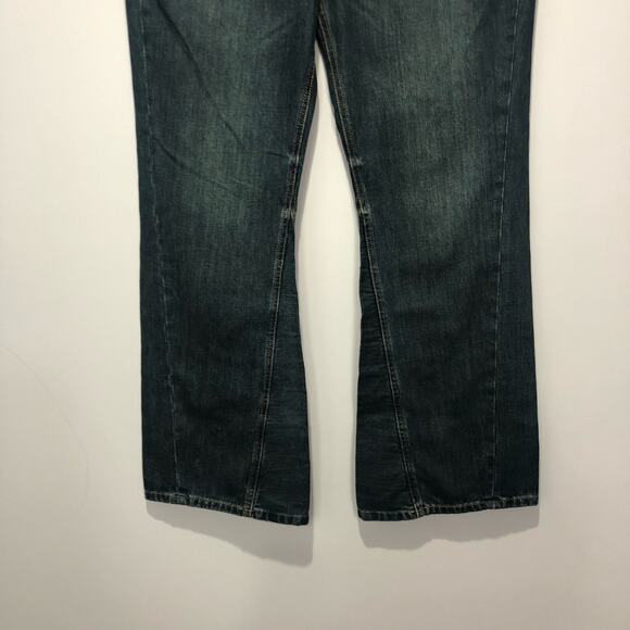 NWT We the Free Serafin Mid Rise Slim Bootcut Jeans Blue Size 33 - Picture 2 of 9